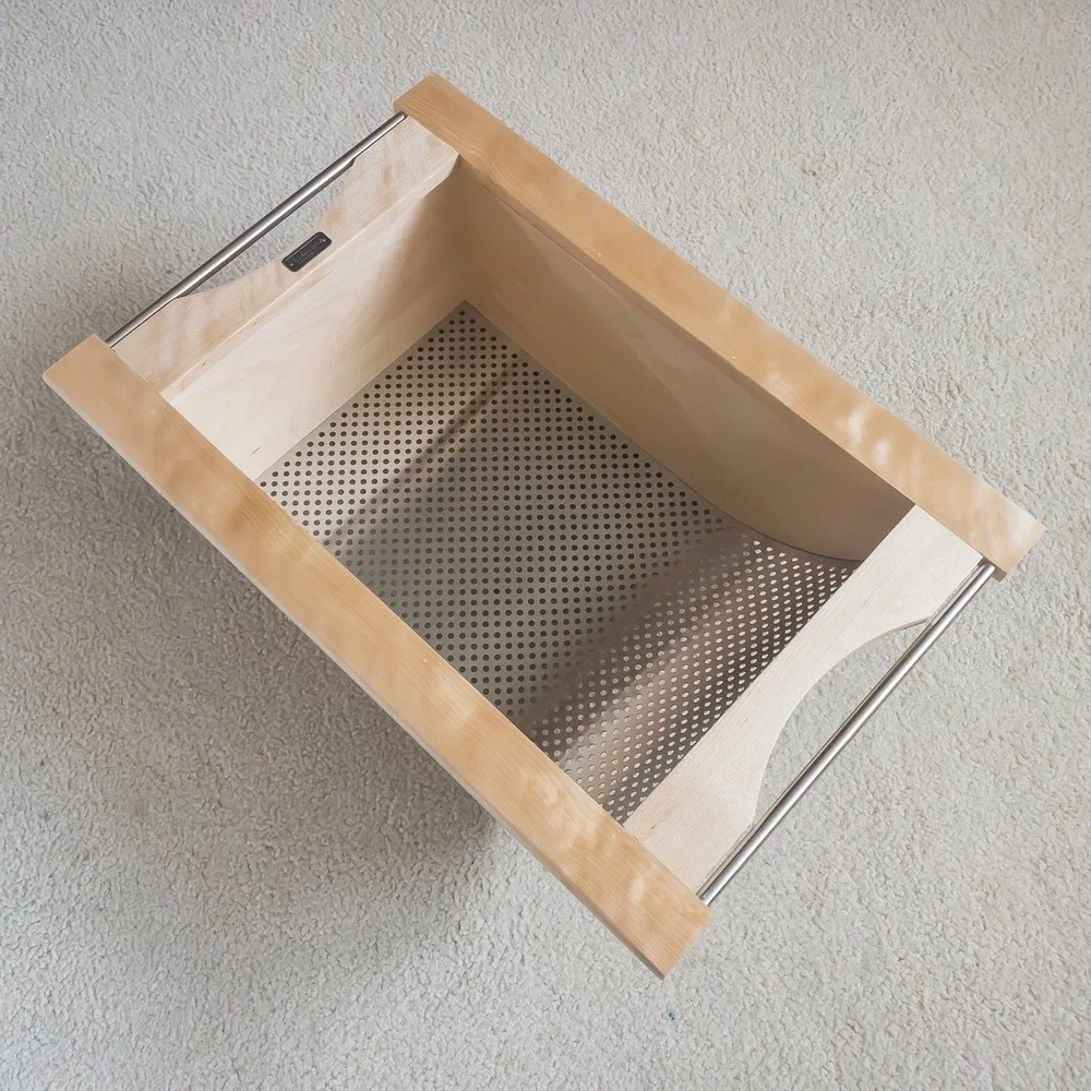 REV-A-SHELF 18IN WIDE MAPLE WITH STAINLESS STEEL PRODUCE BASKET 4SSB-18-MP